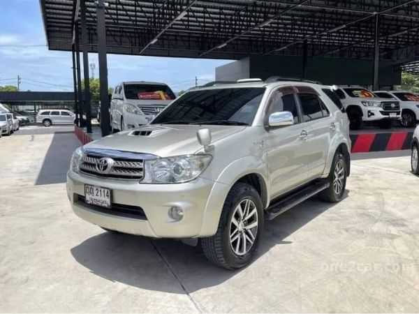 Toyota Fortuner 3.0 G 4WD SUV M/T ปี 2011